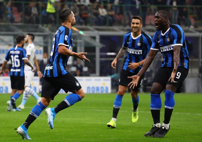 Inter nadal bez straty punktów, sensacyjna porażka Napoli i lider odjeżdża. Grali Bereszyński, Reca, Cionek, Skorupski...